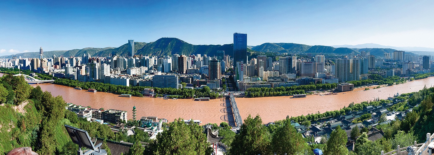 創(chuàng)建優(yōu)質(zhì)精品工程，營(yíng)造綠色生態(tài)環(huán)境